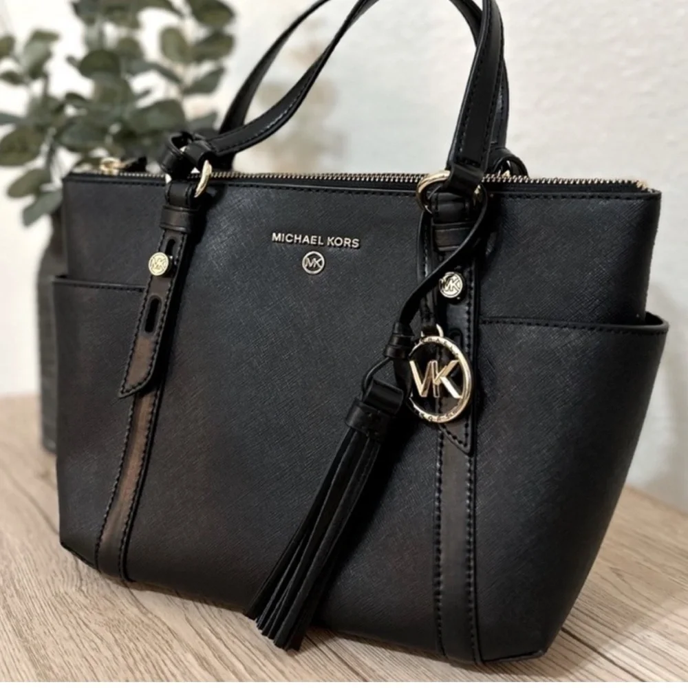 ✨Michael Kors Sullivan Small Tote, Black - Picture 3 of 10